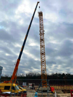 Towards entry "The construction crane is set up"